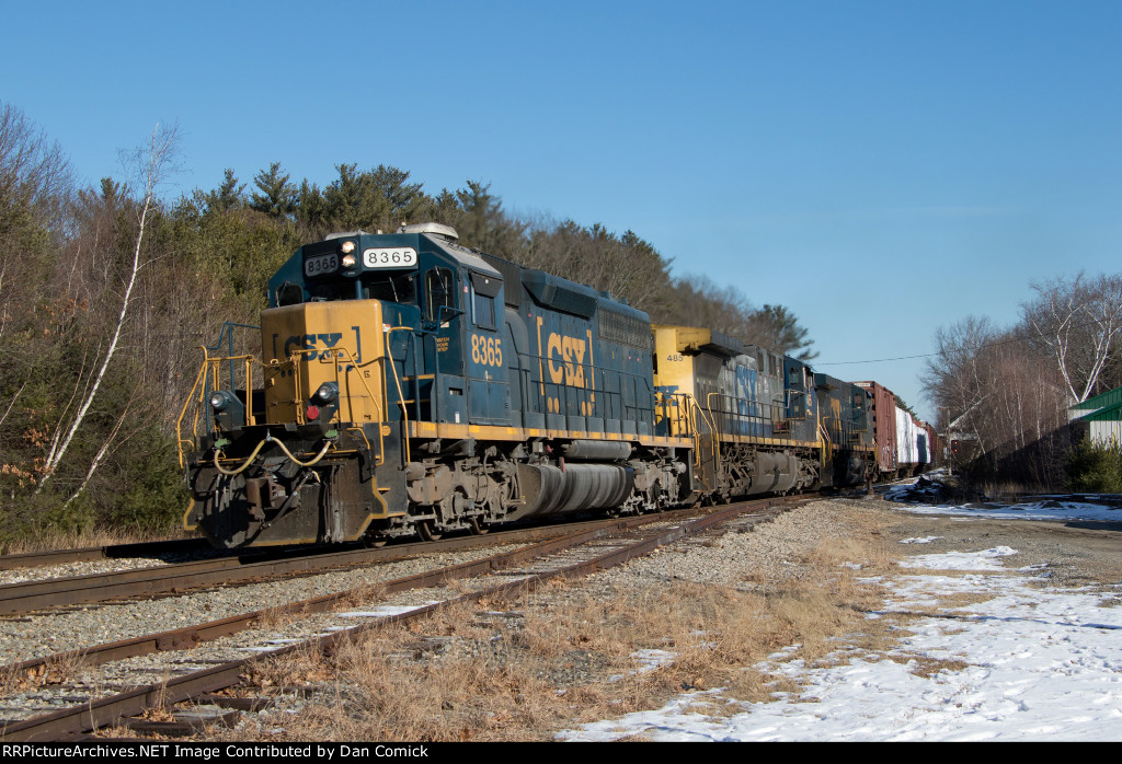 CSXT 8365 Leads M427 at Wells